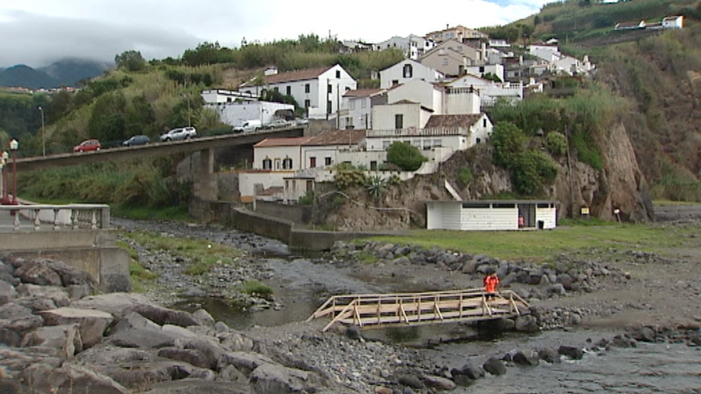 Sismos: situação na vila da Povoação