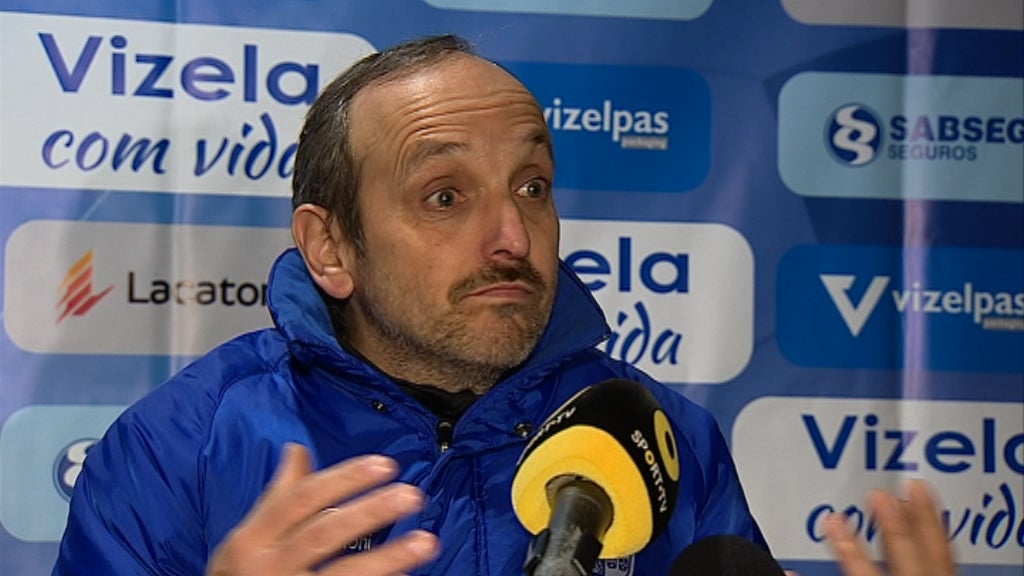Futebol: conferência de imprensa de Rui Quinta