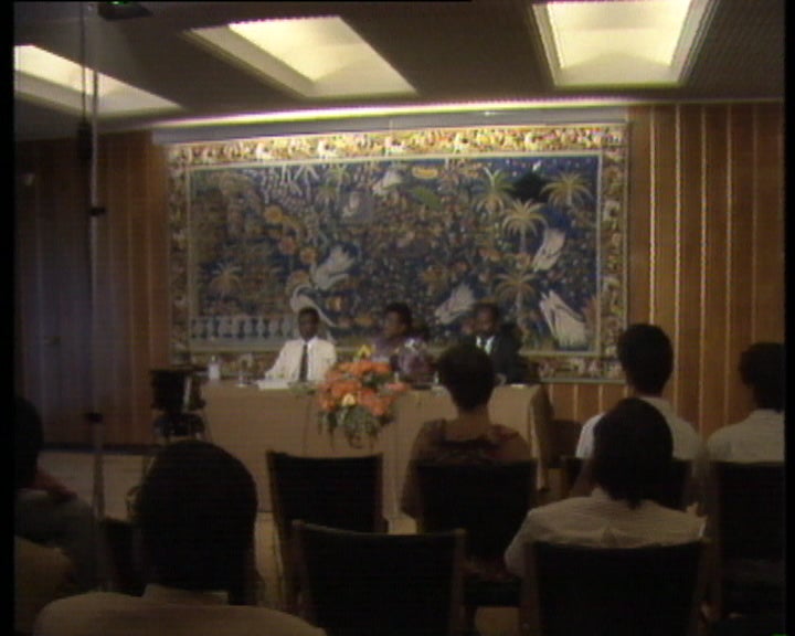 Conferência de imprensa de Alda Bandeira