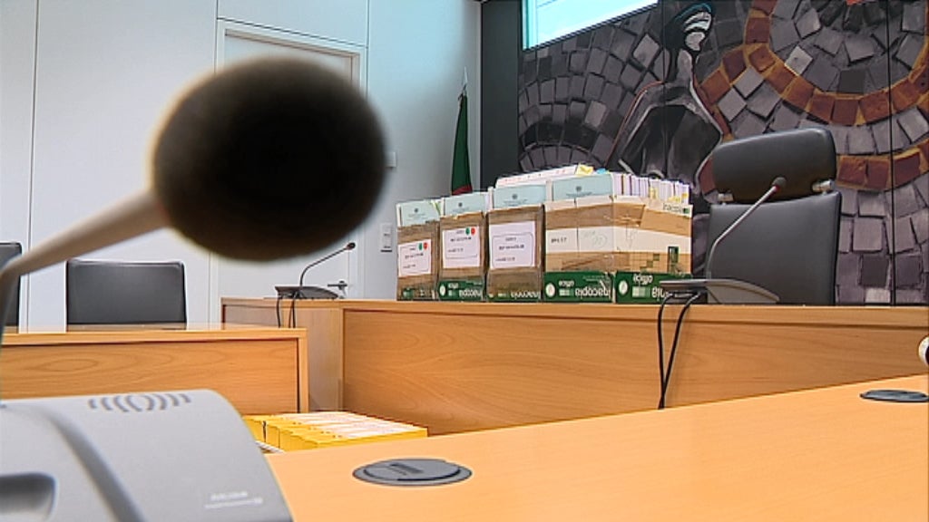 Orlando Figueira libertado