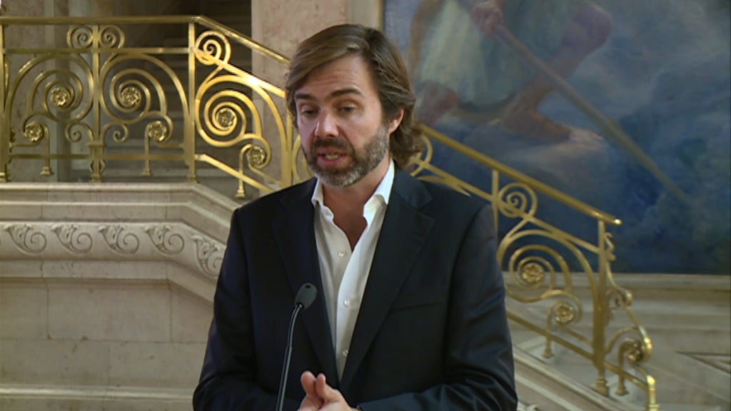 CDS contra a proposta a que chama Taxa Robles