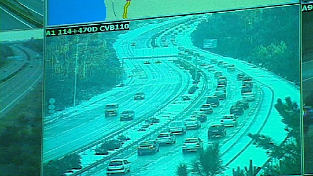 Autoestradas cortadas devido à neve