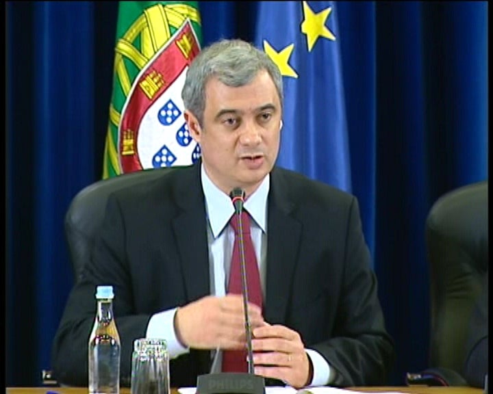 Regime de contratação de médicos aposentados