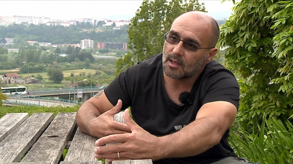 Entrevista ao fotojornalista João Silva