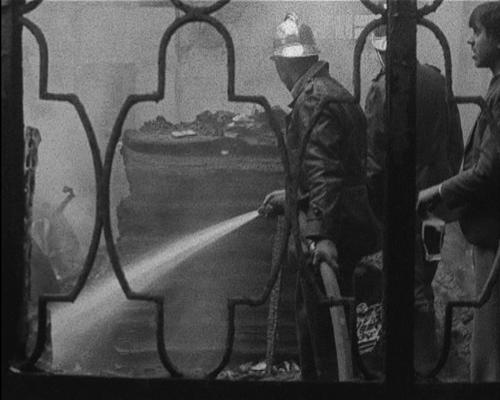 Incêndio em fábrica de calçado