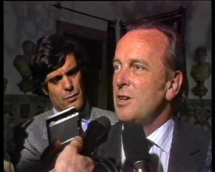 Reacções à moção de censura