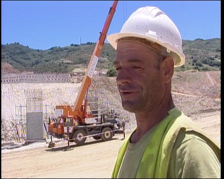 Trabalhador morre electrocutado