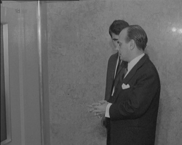 António de Spínola visita Salazar no Hospital da Cruz Vermelha