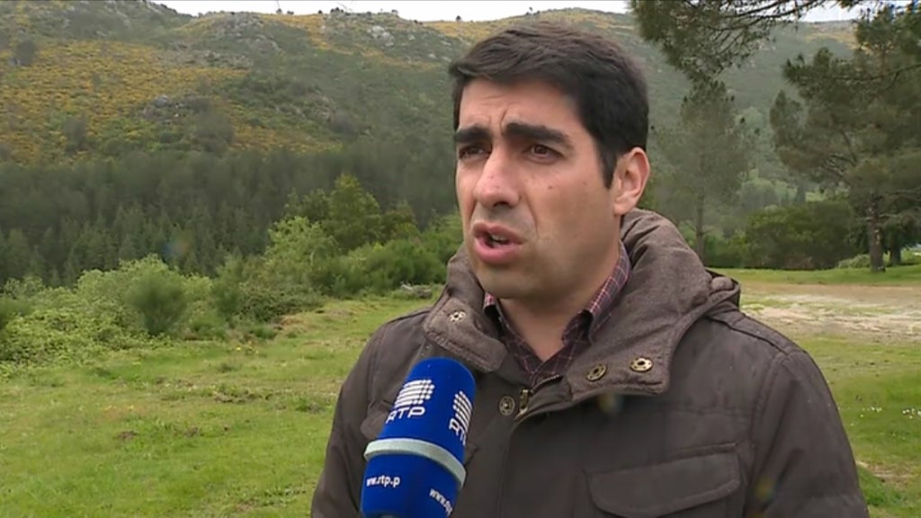 Autarcas PS pedem precaução no corte de financiamento de colégios privados