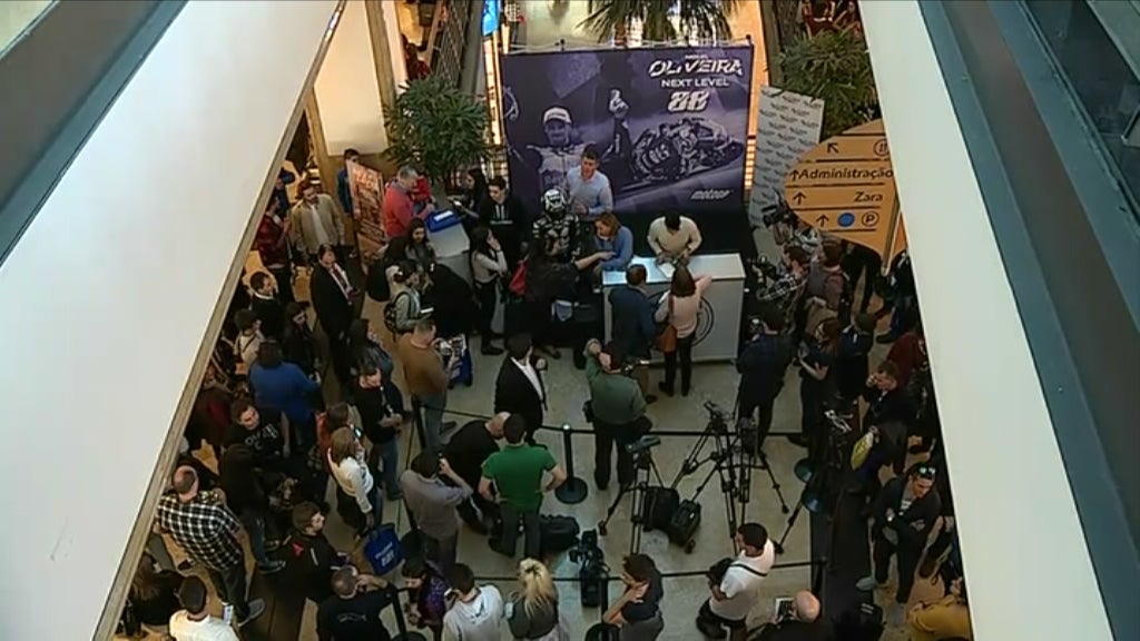 Miguel Oliveira lança livro