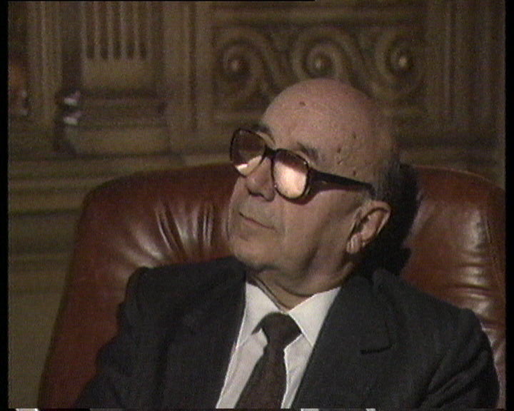 Entrevista ao Bastonário Almeida Ribeiro