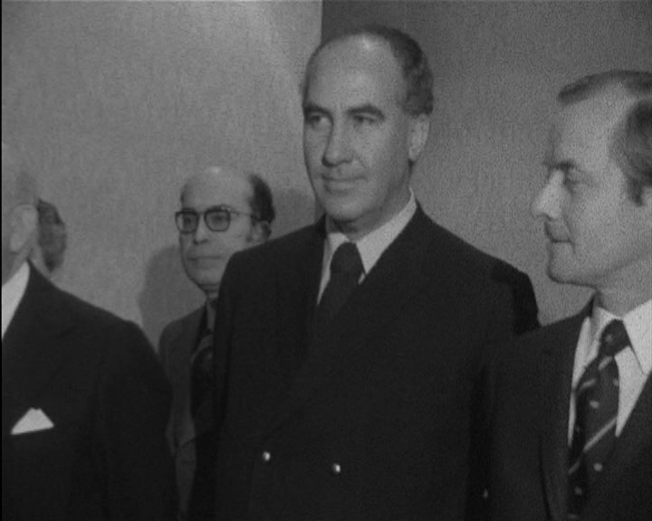 Contrato com os Estaleiros Navais de Viana do Castelo