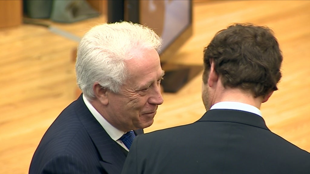 Polémica em torno de Carlos Costa