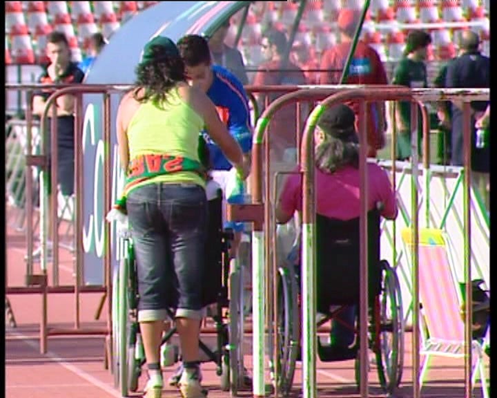 Público assiste a treino da seleção