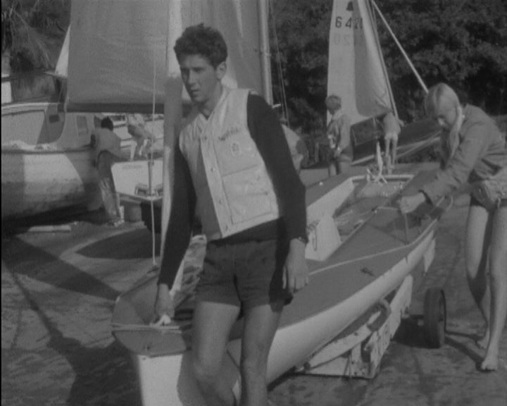 Turistas sul-africanos praticam vela em Lourenço Marques