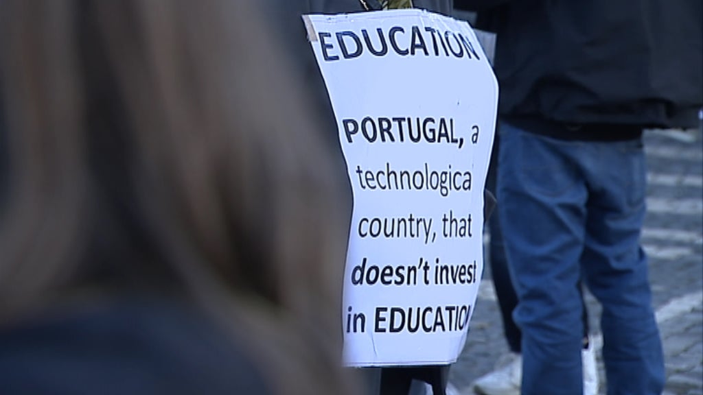 Protesto de polícias e professores