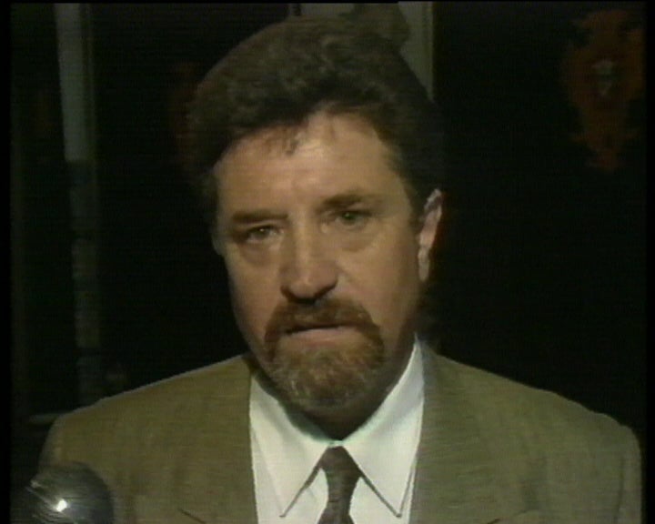 Críticas do PS dos Açores e da Madeira