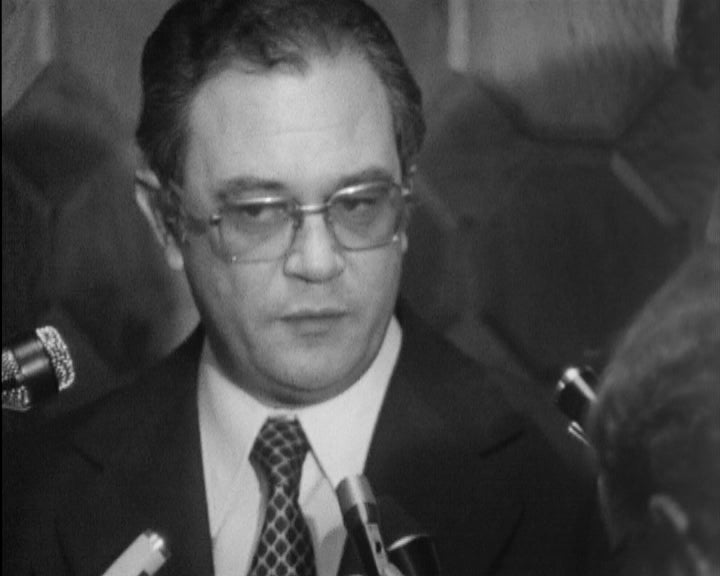 Chegada de Ernesto Melo Antunes e José da Silva Lopes a Lisboa