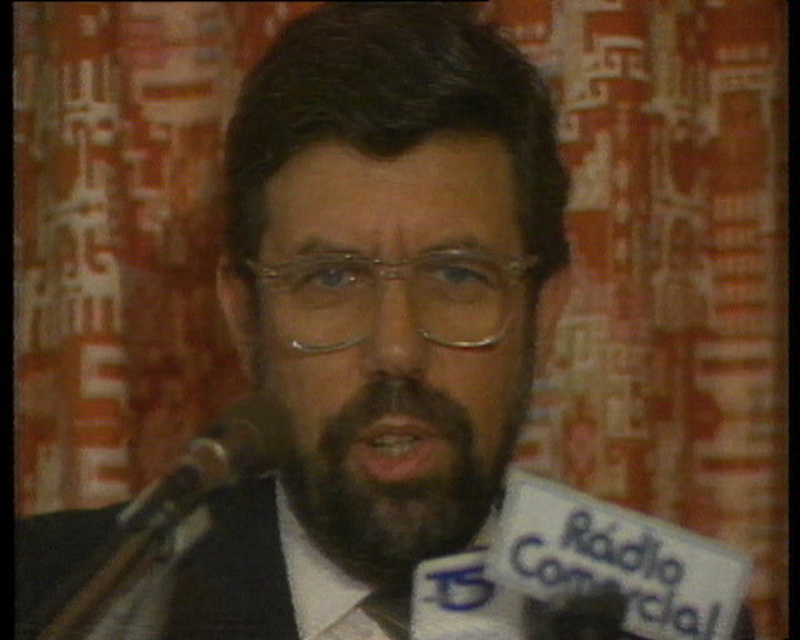 Lucas Pires anuncia desistência da candidatura à Presidência