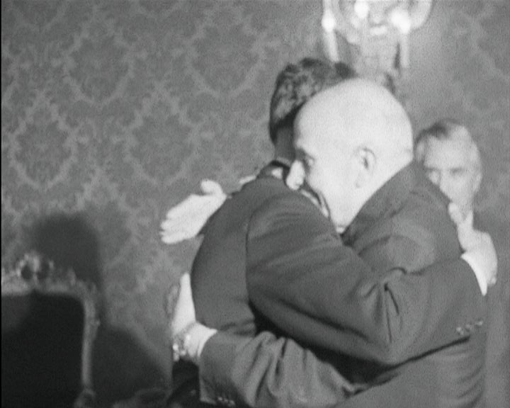 Cerimónia de condecoração de Teotónio Machado Pires