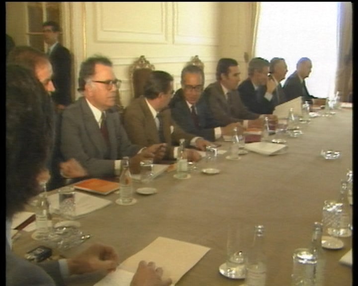 Conselho de Estado vota a dissolução da AR