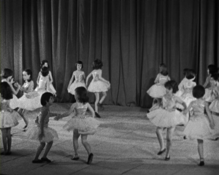 Dança infantil no D. Maria II