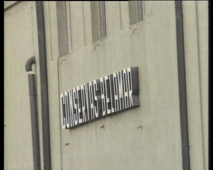 Reacção da produtora das latas de sardinha