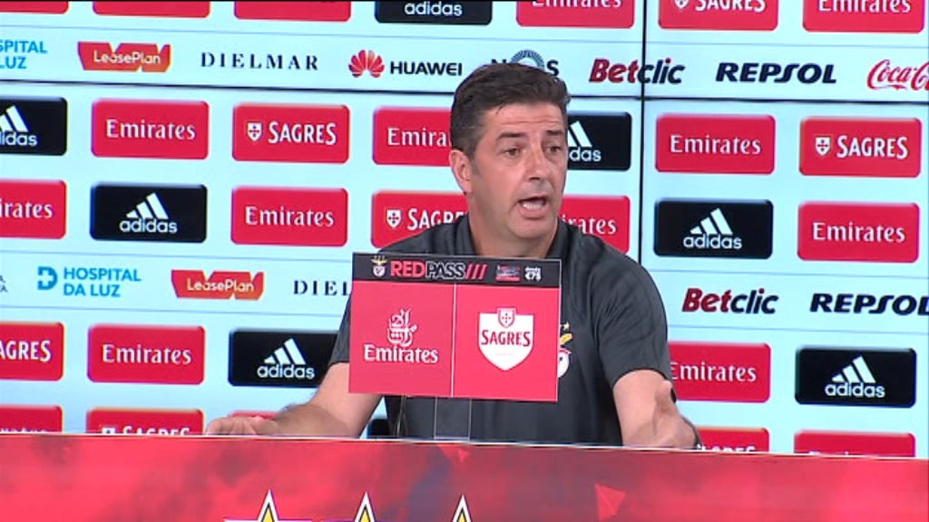 Futebol: Rui Vitória nega crise no Sport Lisboa e Benfica