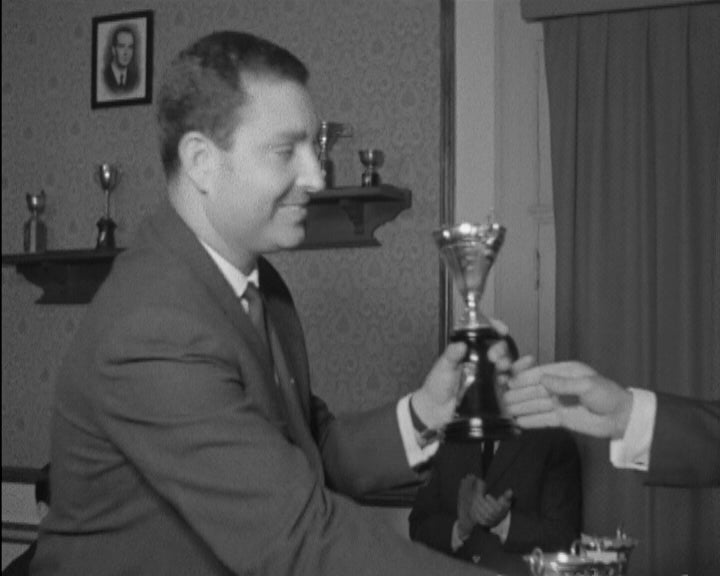 Distribuição de prémios de voleibol no Porto