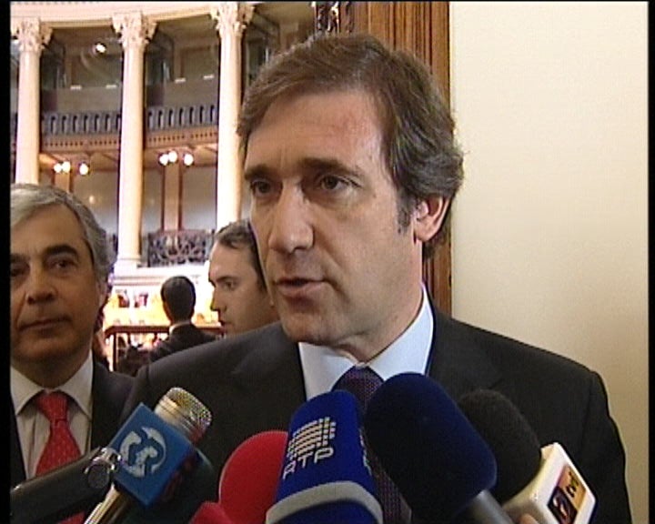 Miguel Macedo anuncia candidatura à liderança da bancada