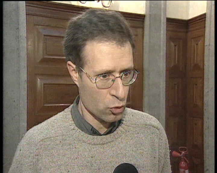 Reacções partidárias à polémica entre Castro Caldas e Jorge Sampaio