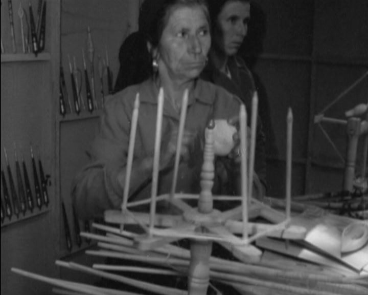 Exposição de artesanato na Festas das Cruzes