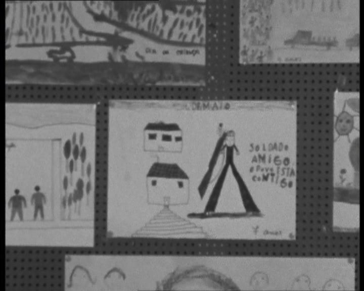 Exposição de desenhos infantis no Porto