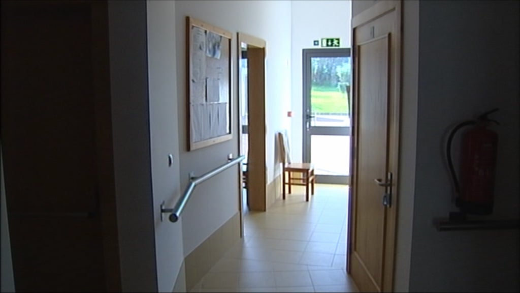 Governo pronuncia-se sobre o centro de noite em Salga