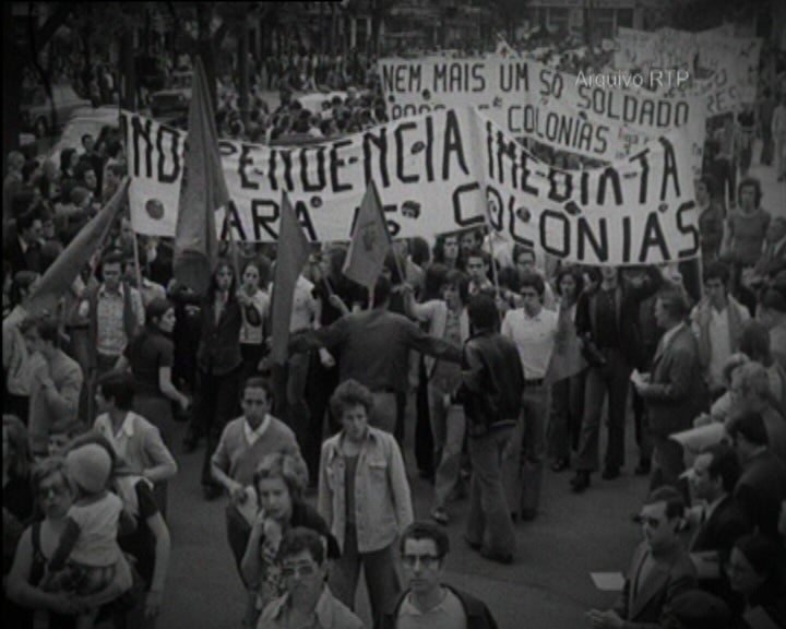 Dicionário de Abril: Letra S de “Spínola”