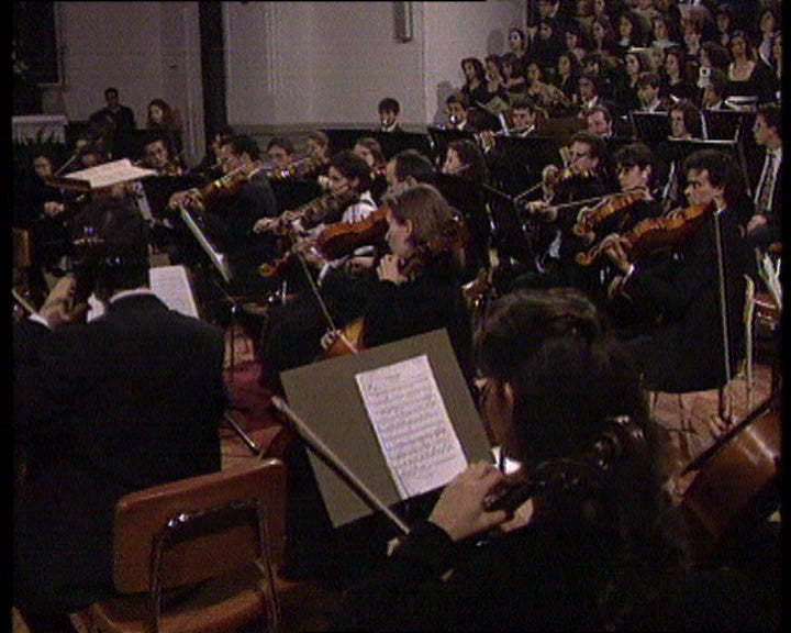 Espetáculo de coros e orquestras escolares