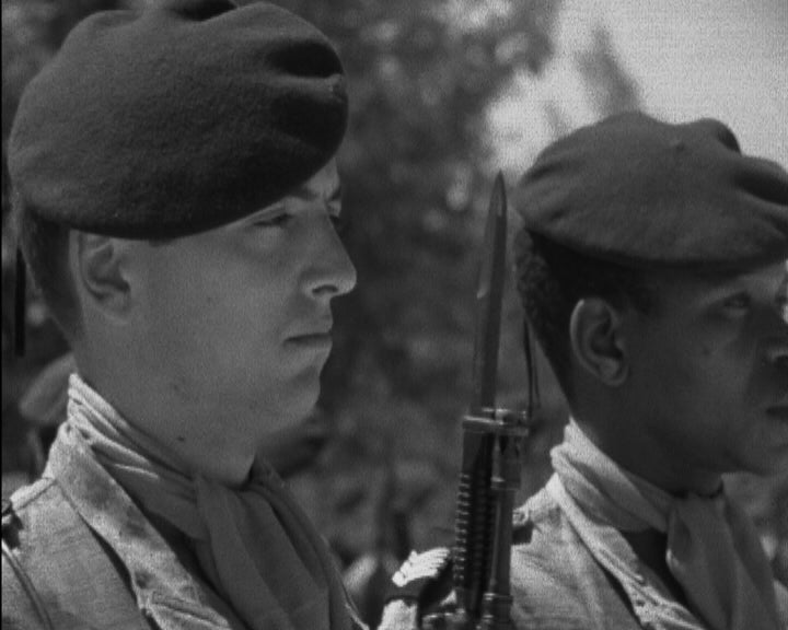 Monumento a paraquedistas em Tancos