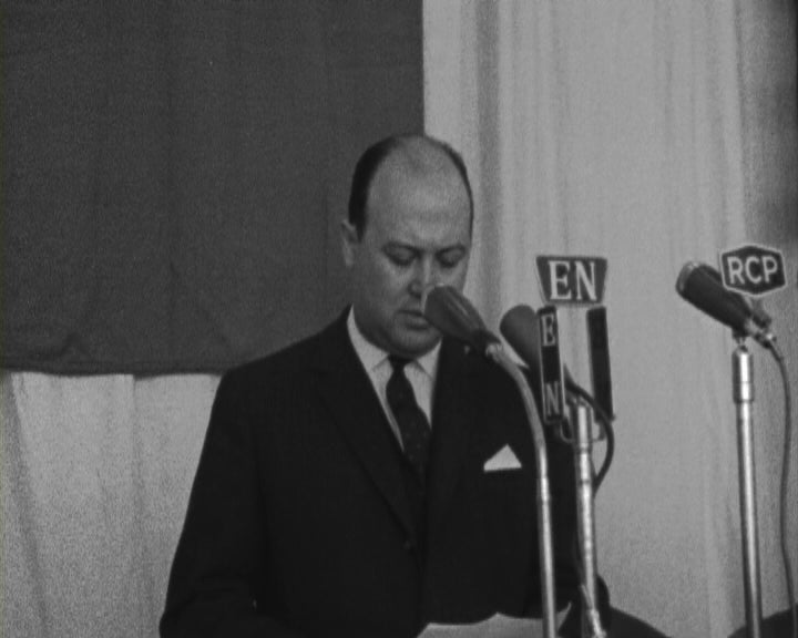 Cerimónia da entrega de aviões aos aeroclubes de Angola