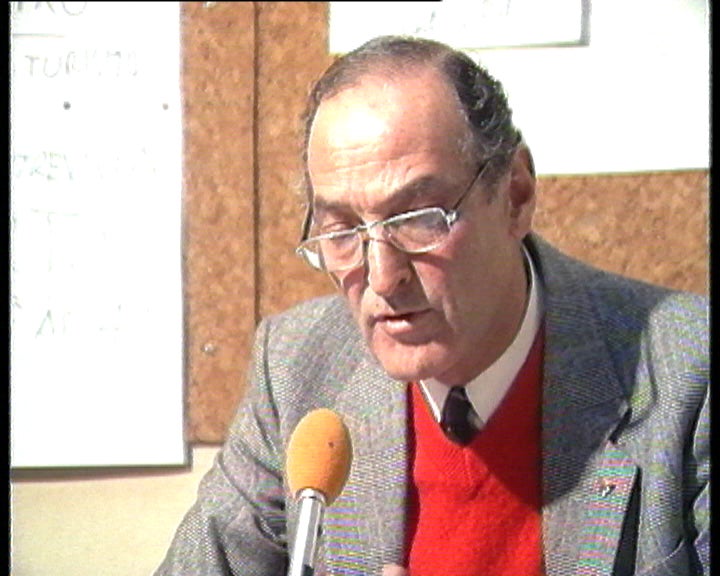 Dramático e Câmara desentendem-se pelo pavilhão de Cascais