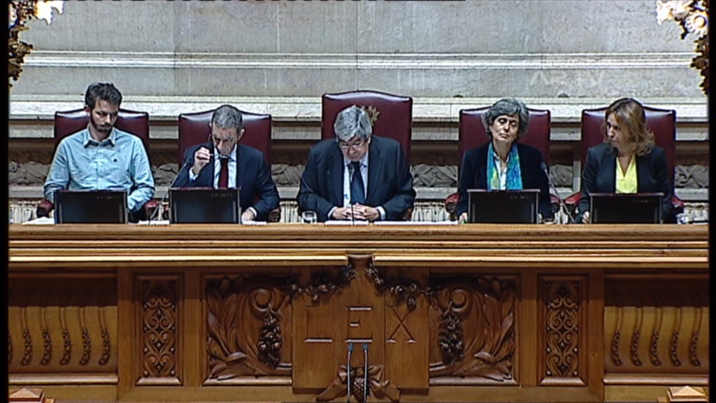 Debate sobre a redução do financiamento do ensino privado