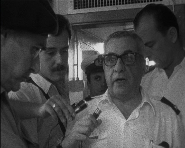 General António de Spínola visita rebocador Guiné