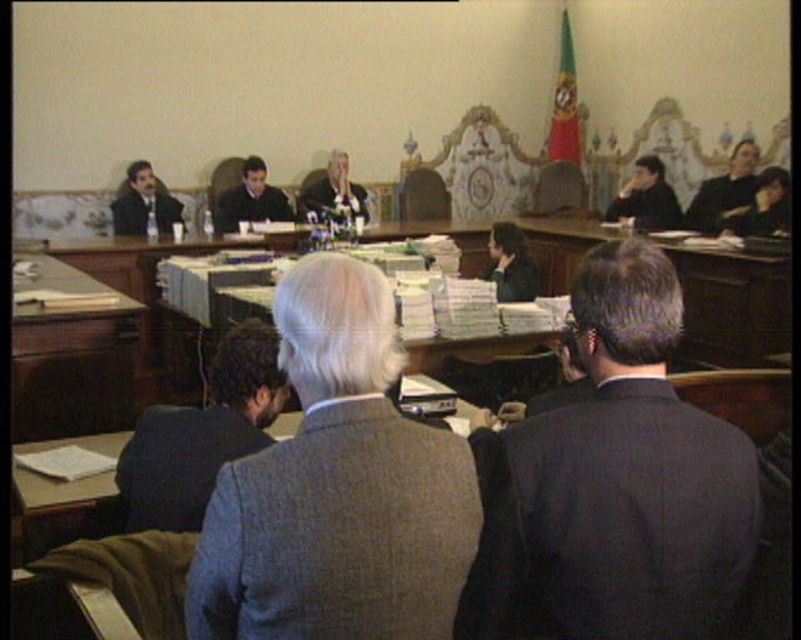 Costa Freire condenado a prisão