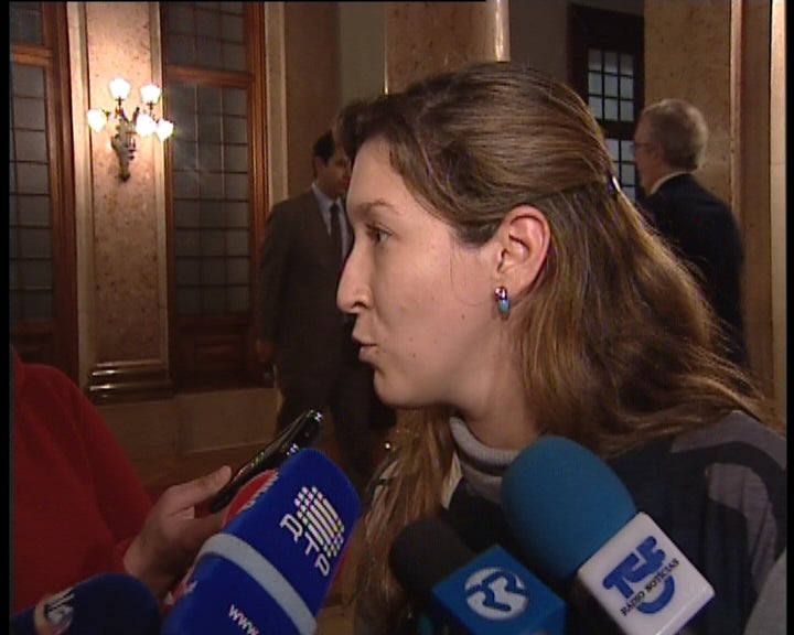 Reação dos partidos políticos à Lei das Finanças Regionais.