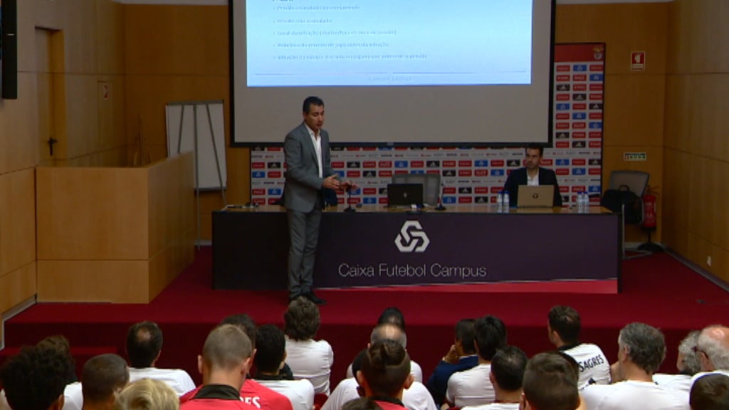 Futebol: Apresentação do vídeo-árbitro