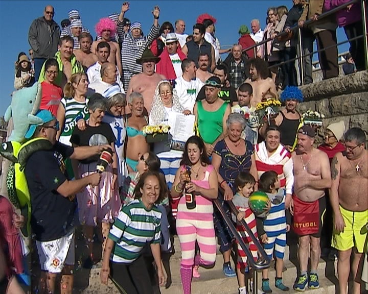 Primeiro Banho do Ano em Cascais