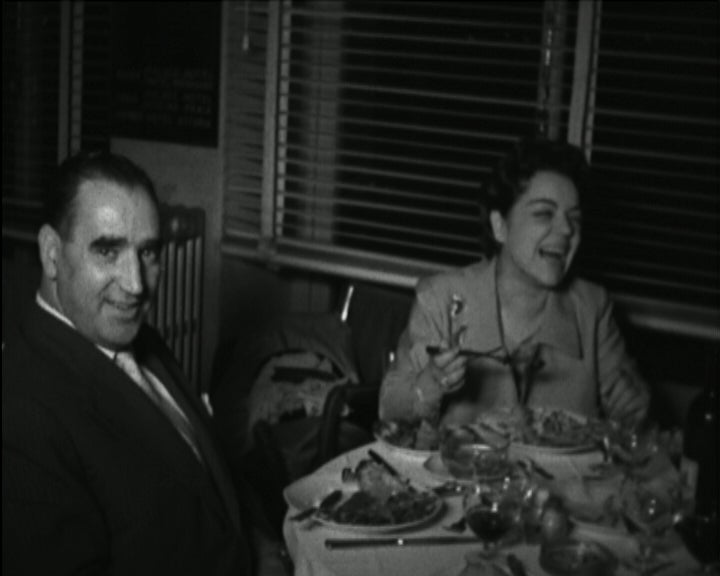 Partida de Beatriz Costa para o Brasil