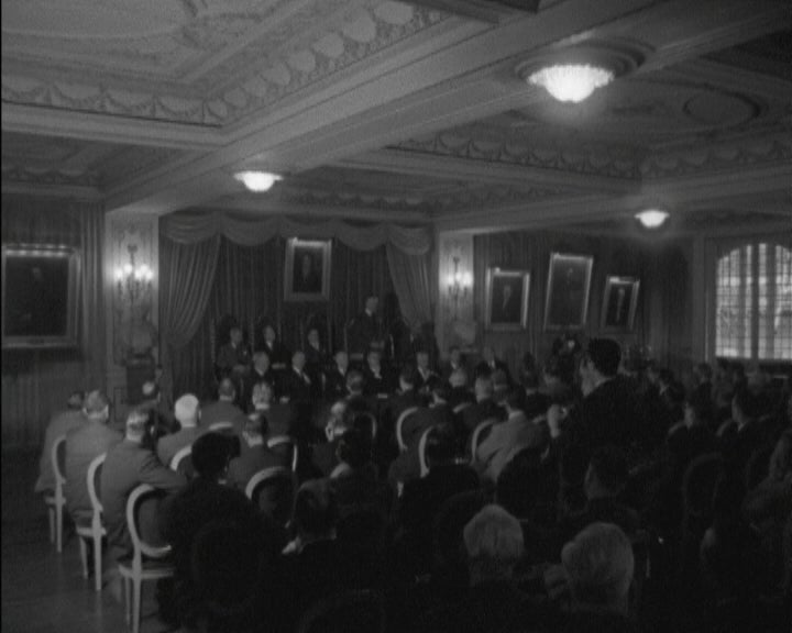 Conferência de Imprensa de David Eccles